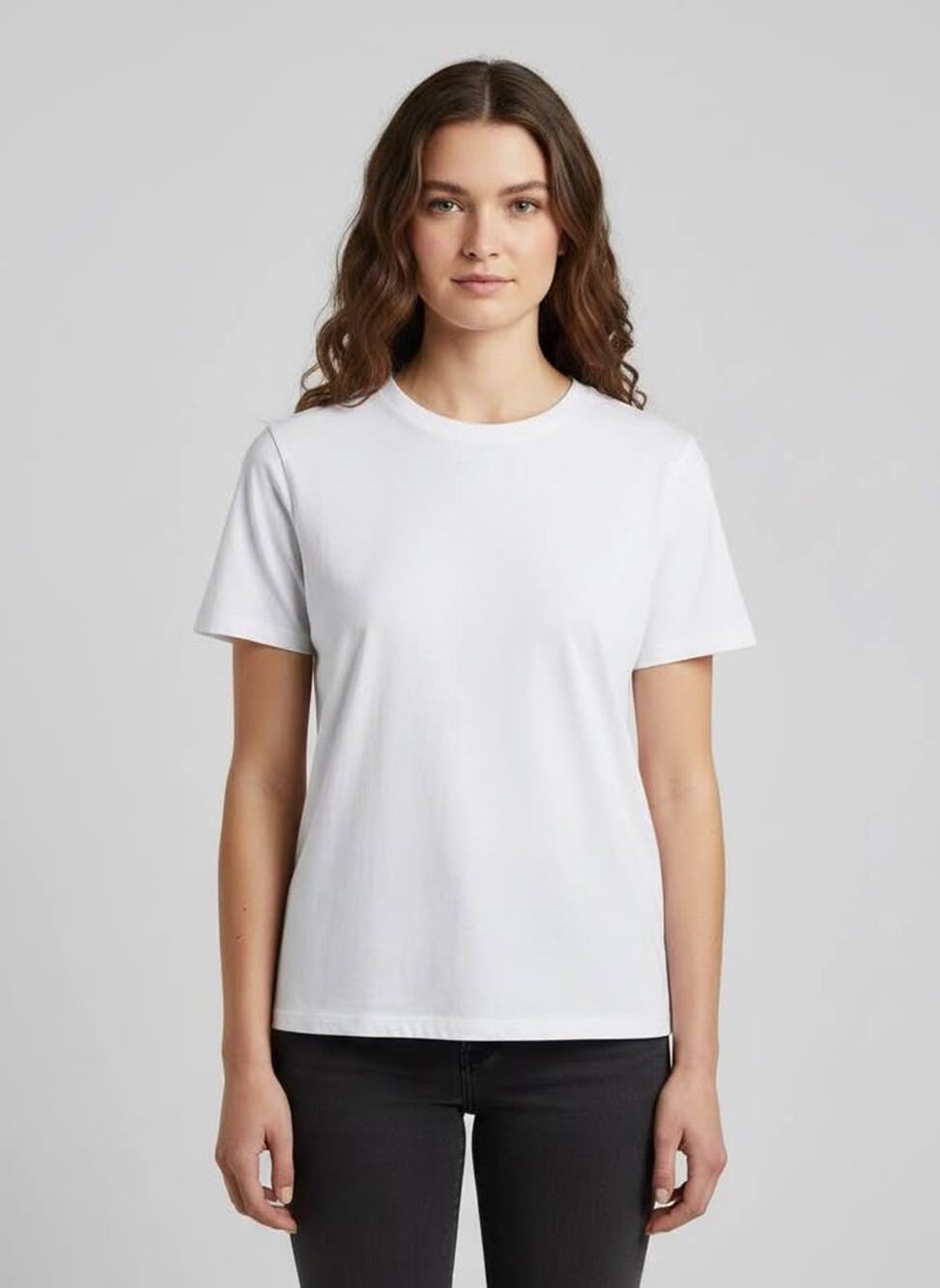 EUC Good American Medium‎ White Short Sleeve Baby Tee
Pit to Pit 16”